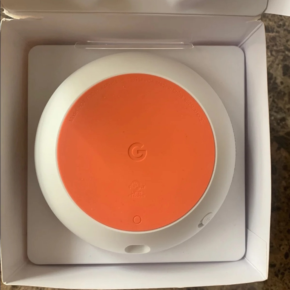 Google Home Mini - Picture 3 of 5
